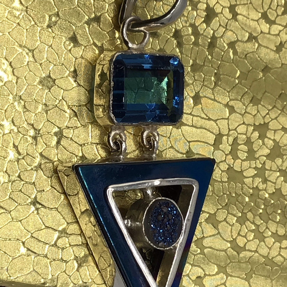 925 Sterling Silver Blue Stone Pendant Necklace Beaded Chain Geometric Triangle - Picture 6 of 8